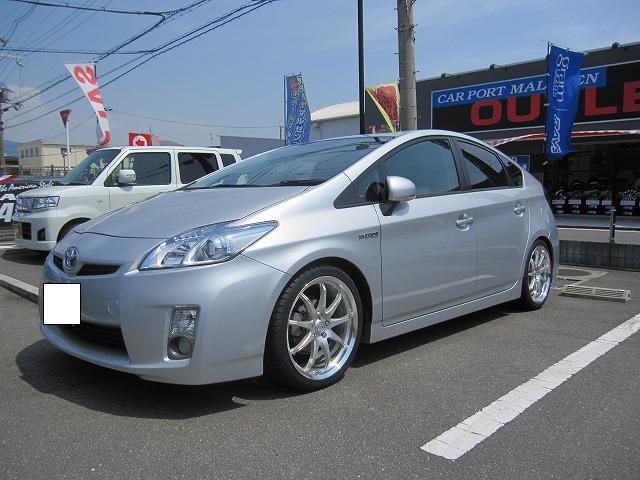 トヨタ プリウス Tws エアヴェルデ Tws Cf For Prius Pc 18インチ 7 5j シルバーパールアルマイト 装着ギャラリー カーポートマルゼン アルミホイールとタイヤの専門店