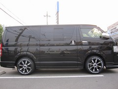 クリムソン MG ビースト 16インチ - ハイエース (200系) 200系【LT