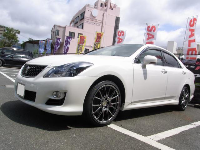 新品限定生産品 VLENE GRS202 クラウン ロイヤルサルーン 送料無料 4905083202654_1-500x333.jpg