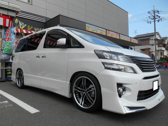 20ヴェルファイア TOYOTA 20系ヴェルファイア | タイヤはピットイン