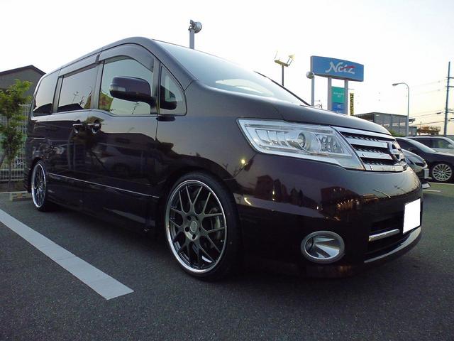 ニッサン セレナ Ssr タナベ エグゼキューター Ex02 国産車 19インチ 8 0j フラットチタン 装着ギャラリー カーポートマルゼン アルミホイールとタイヤの専門店