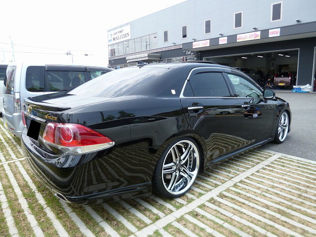 クラウンアスリート 200系 DBA-GRS200(200系) | 装着ギャラリー | カー