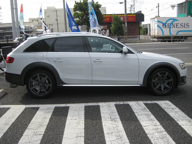 A4オールロードクワトロ 8K ABA-8KCDNA | 装着ギャラリー | カーポート