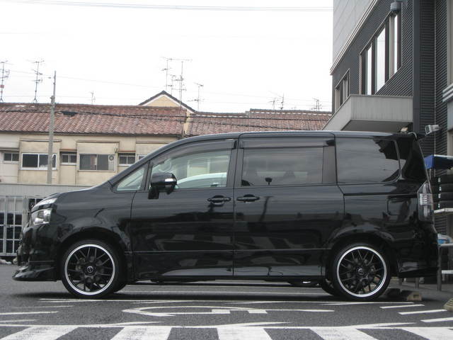 70 ヴォクシー ヴォクシー（トヨタ）V（2007年6月）｜カタログから中古車を探すなら