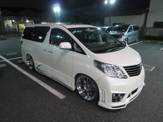 トヨタ アルファード Aimgain エイムゲイン G M ステップリム 国産車 装着写真から選んでショッピング カーポートマルゼン公式サイト アルミホイールとタイヤの専門店