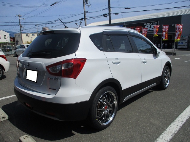 DBA-YD21S　エスクード　DBA-YA22S　ＳＸ４ Ｓクロス　車高調 SX4 S-CROSS【ボルト車】 YA22 DBA-YA22S | 装着ギャラリー