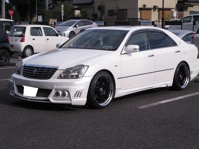 クラウンロイヤル 180系 DBA-GRS180(180系) | 装着ギャラリー | カー