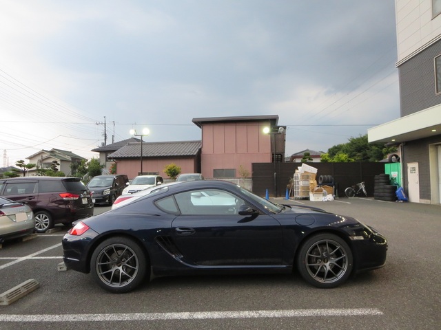 Porsche ポルシェ ケイマン(987) 98720用 フロントブレーキパッド+センサー+ローター 左右セット 型式:ABA-98720｜ケイマン(ポルシェ)の総合情報 | グーネット
