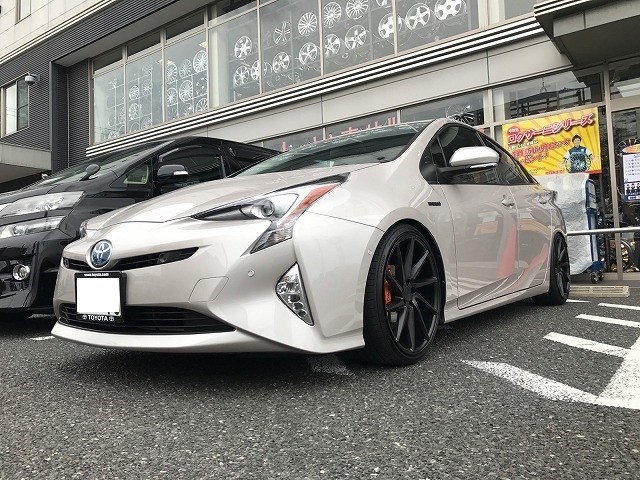 トヨタ プリウス ヴォッセ Vossen Vvs Cvt 19インチ 8 5j マット