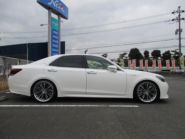 タイヤ交換済み‼️210系　クラウンアスリート　G DAA-AWS210 トヨタ クラウンアスリート AWS210 21クラウン タイヤ交換 扁平タイヤ