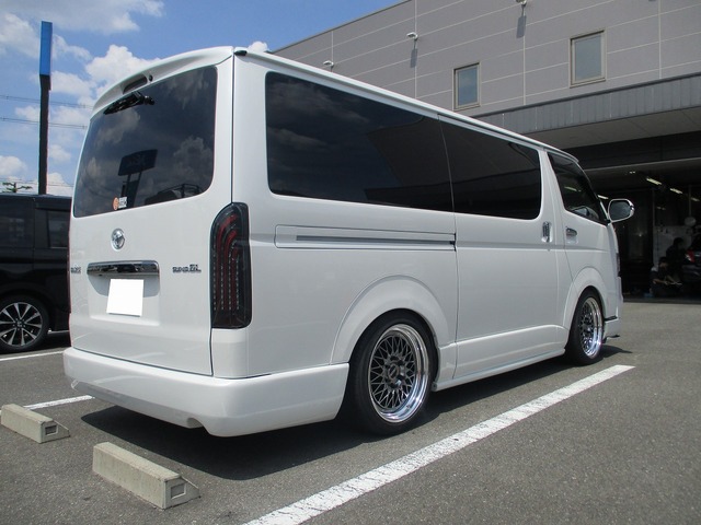 ハイエース (200系) 200系【LT】 214W、223B | 装着ギャラリー