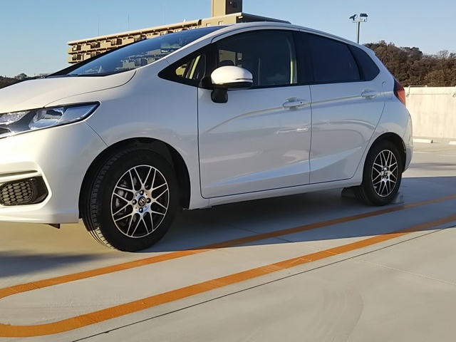 ホンダ フィット D O S ディーオーエス Badx アデューラ 15インチ 5 5j ブラック ポリッシュ 装着ギャラリー カーポートマルゼン アルミホイールとタイヤの専門店
