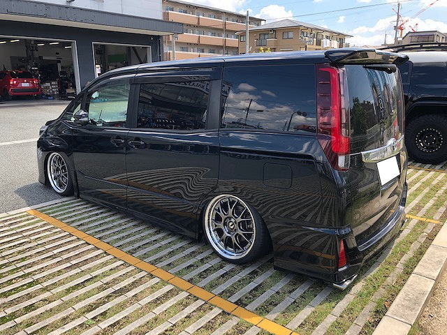 ノアNOAHZRR80W/ZRR85W/ZWR80W Stage21スポイラー ノアNOAHZRR80W/ZRR85W/ZWR80W Stage21スポイラー