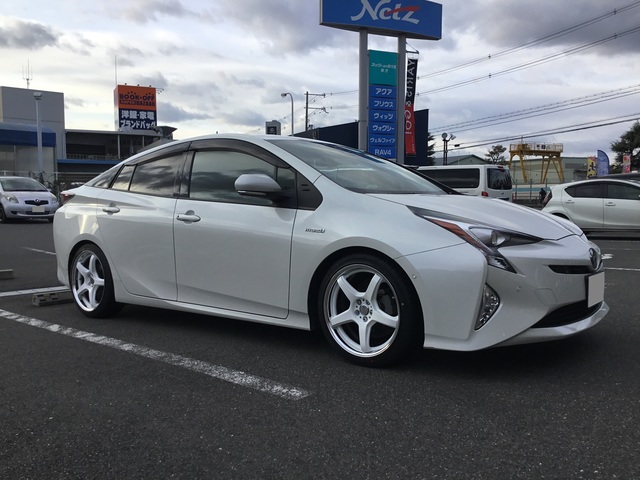 プリウス 50系 DAA-ZVW50，DAA-ZVW51 | 装着ギャラリー | カーポート