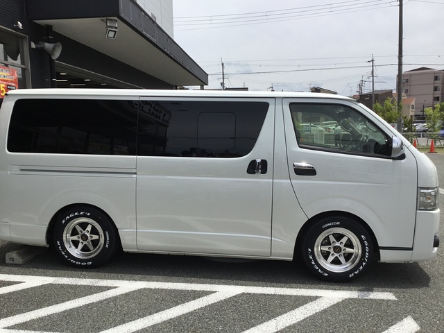 ハイエース (200系) 200系【LT】 200V | 装着ギャラリー | カーポート