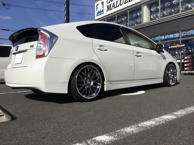 プリウス 30系 ZVW30 | 装着ギャラリー | カーポートマルゼン