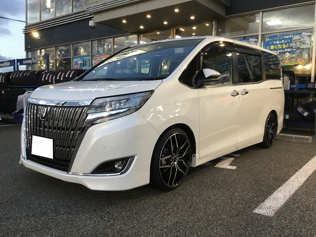 エスクァイア　ミラクニス エスクァイア (ESQUIRE) 80系 ZRR80G | 装着ギャラリー | カーポート