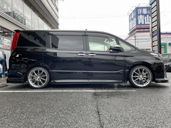 トヨタ ヴォクシー Voxy ワーク ランベック Ls10 装着写真から選んでショッピング カーポートマルゼン公式サイト アルミホイールとタイヤの専門店