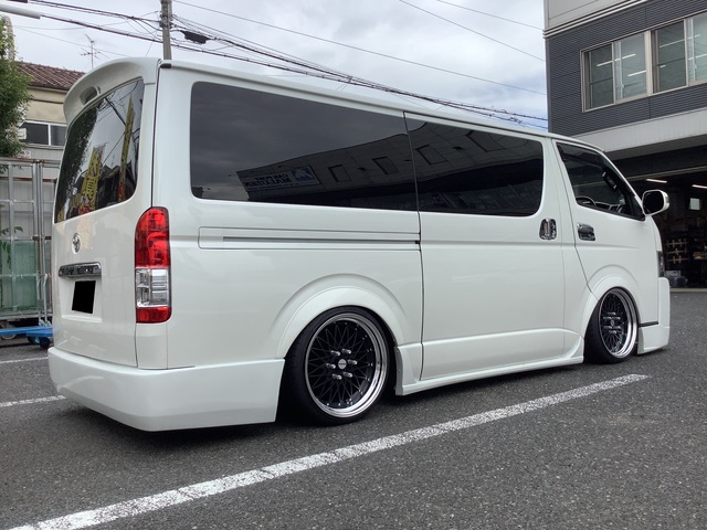ハイエース (200系) 200系【LT】 214W、223B | 装着ギャラリー | カー
