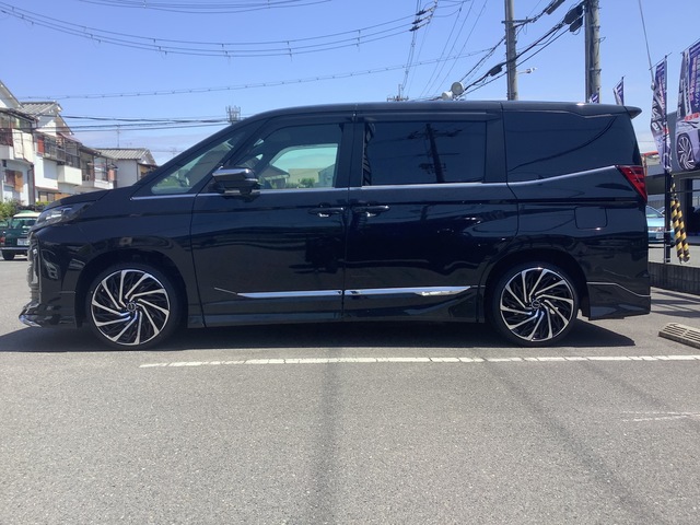 ノア(NOAH) 90系 MZRA90W | 装着ギャラリー | カーポートマルゼン