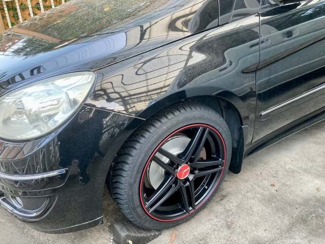 メルセデスベンツ Cクラス W205 ミシュランタイヤ交換 225/45R18
