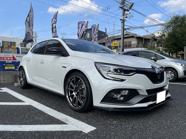 メガーヌRS RFB ABA-BBM5P | 装着ギャラリー | カーポートマルゼン