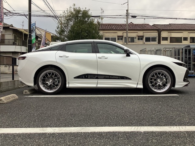 クラウンクロスオーバー 35系 AZSH35 | 装着ギャラリー | カーポート