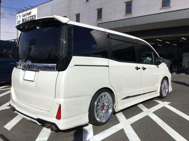 work vs 80系ヴォクシー ヴォクシー(VOXY) 80系 ZRR80W | 装着ギャラリー | カーポート