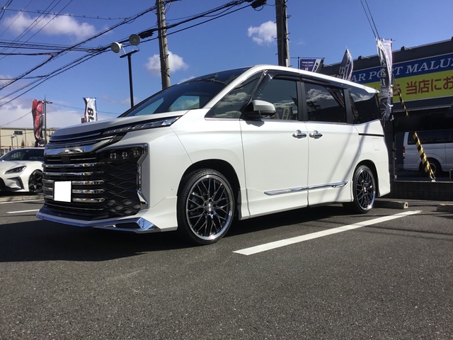 ヴォクシー(VOXY) 90系 ZWR90W | 装着ギャラリー | カーポートマルゼン