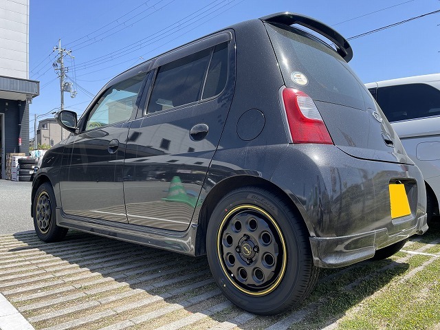 ダイハツエッセに 着いていたサスペンションキット ブラック/ゴールド ダイハツエッセに 着いていたサスペンションキット ブラック/ゴールド