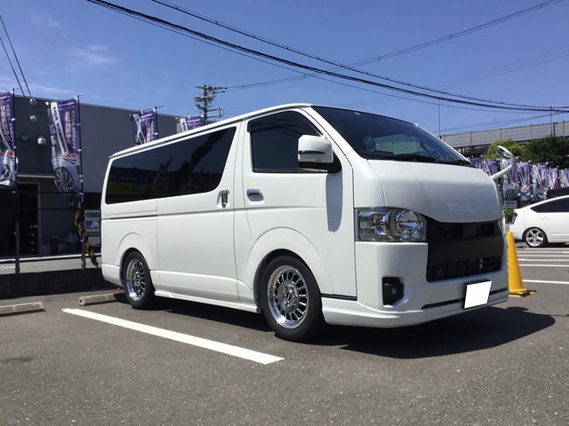ハイエース (200系) 200系【LT】 214W、223B | 装着ギャラリー | カーポートマルゼン