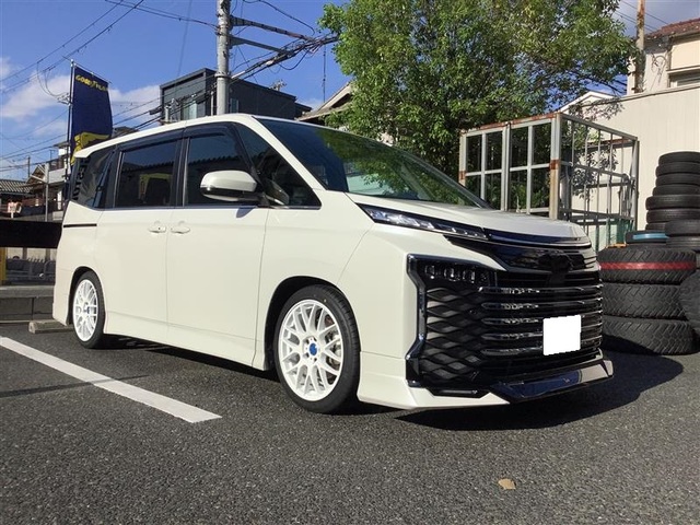 SOREX （ソレックス） ノア・ＶＯＸＹ　（ZWR90W）Maru ヴォクシー(VOXY) 90系 ZWR90W | 装着ギャラリー | カーポート