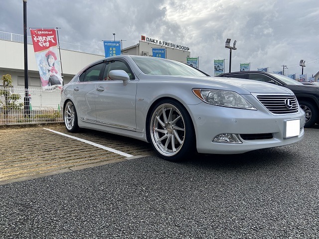 ワーク グノーシスGH2-SR 21インチ LS460使用