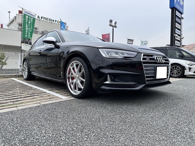 アウディ S4 Avant 【8WCWGF型】 年式 R2.10- ファンキー