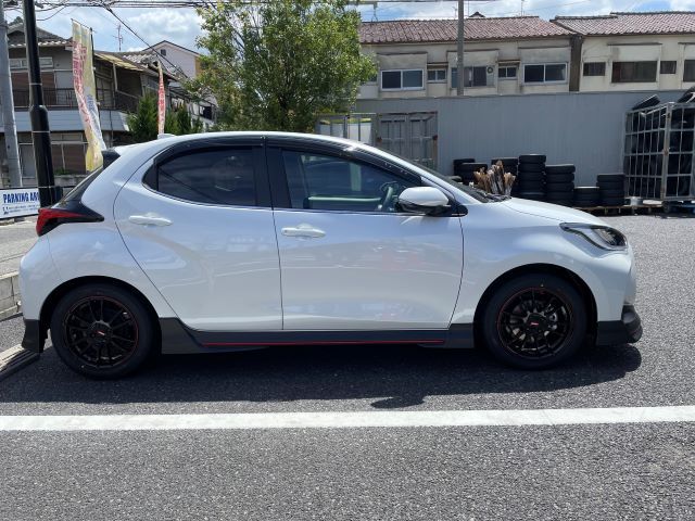 ヤリス 10系 MXPH10、MXPH14 | 装着ギャラリー | カーポートマルゼン