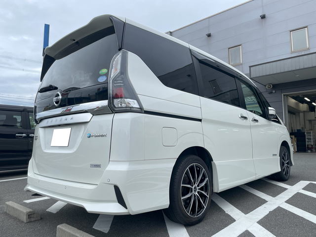 2UPJ-43441262]セレナ(GFC27 C27系)左前 ドアパネル 中古 セレナ C27系 全グレード 対応 テールランプアンダーカバー