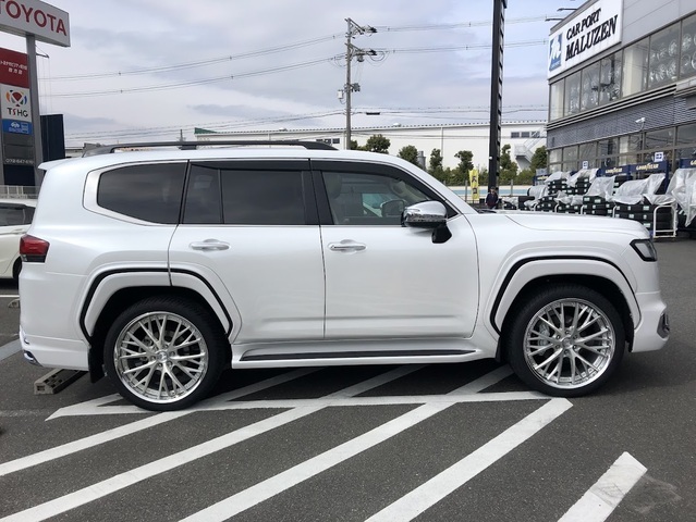 ランドクルーザー 300系 VJA300W | 装着ギャラリー | カーポートマルゼン