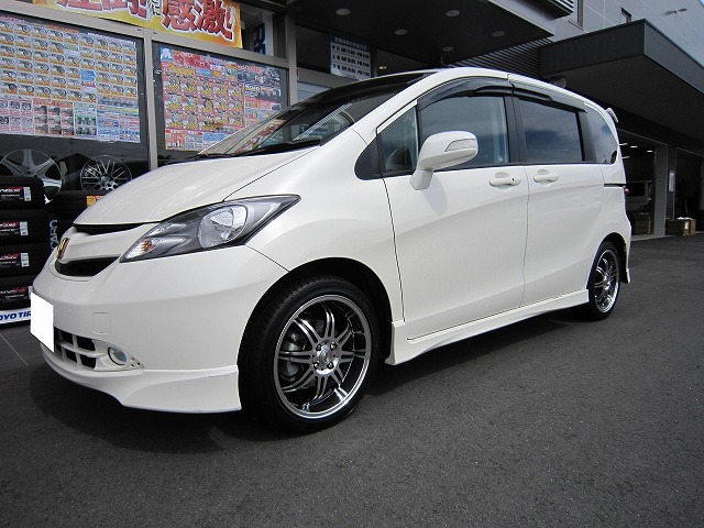 ホンダ系フリード 17インチホイール