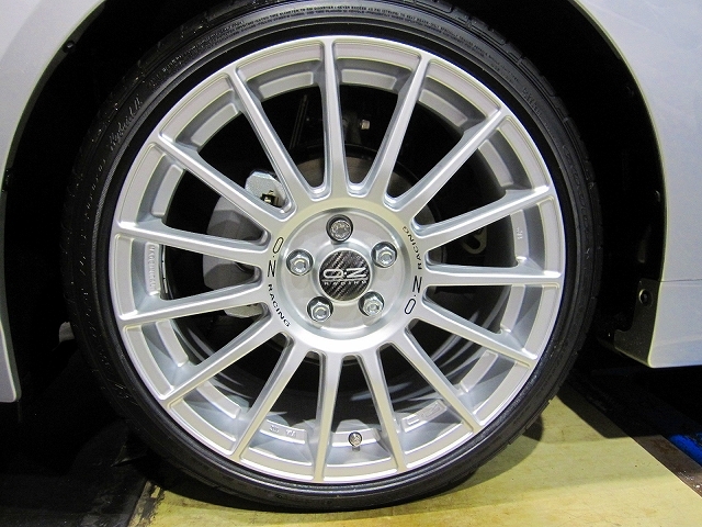 プリウス 30系 ZVW30 | 装着ギャラリー | カーポートマルゼン