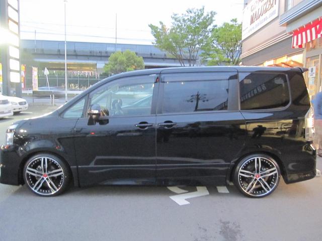 クロミノア/ヴォクシー ZRR70G/ZRR70W　日正タイヤ　車高調 Amazon | BLITZ(ブリッツ) 車高調 レンチ付 ノア/ヴォクシー