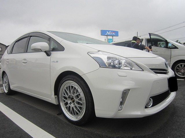 美品★トヨタ ZVW40W ZVW41W プリウスα BILSTEIN プリウスα 40系 ZVW40W/41W | 装着ギャラリー | カーポートマルゼン