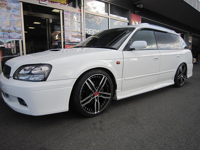 スバル レガシィ ツーリングワゴン 平成10年6月 平成15年4月 型式 Bh5 Bh9 Bhe Bh系 純正16 駆動方式 4wd Kyoho Ame シャレン Xf 55 モノブロック 装着写真から選んでショッピング カーポートマルゼン公式サイト アルミホイールとタイヤの専門店