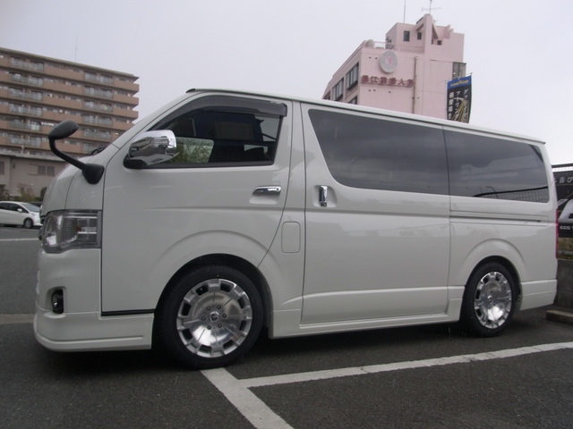 トヨタ ハイエース (200系) | エルドラード(NANKAI AUTO) ヴァン