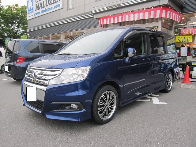 ホンダ ステップワゴン 平成21年10月 平成27年3月 型式 Rk1 2 駆動方式 2wd Badx ロクサーニ Ex マトリックスジュニア 装着写真から選んでショッピング カーポートマルゼン公式サイト アルミホイールとタイヤの専門店