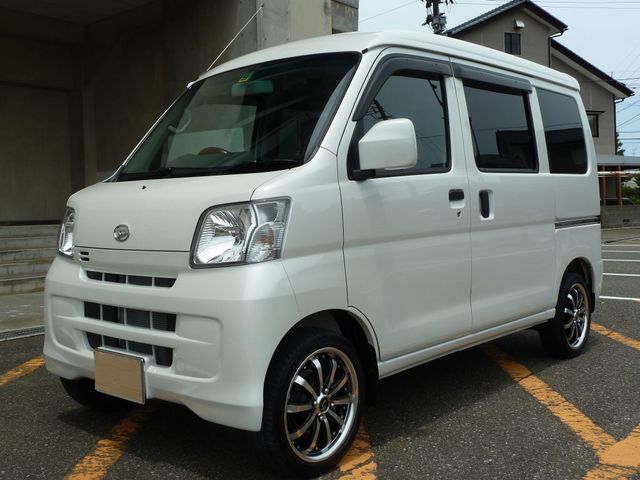 ステンレスピラー ダイハツ ハイゼットカーゴ S330V/S331V/S330V改/S331V改 純正ロングバイザー装着車 2004年12月〜 鏡面仕上げ 1セット(10枚) AP-PILMR073-SI