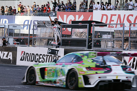 SUPER GT 鈴鹿サーキット